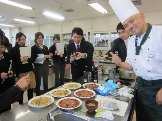 函館産の新鮮なヒラメやブリを使った「和風カルパッチョ」の御紹介中です