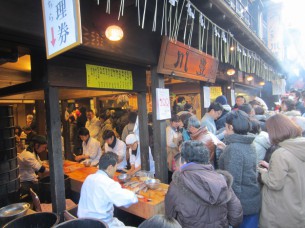 風情のある老舗の鰻屋さんも人気でした